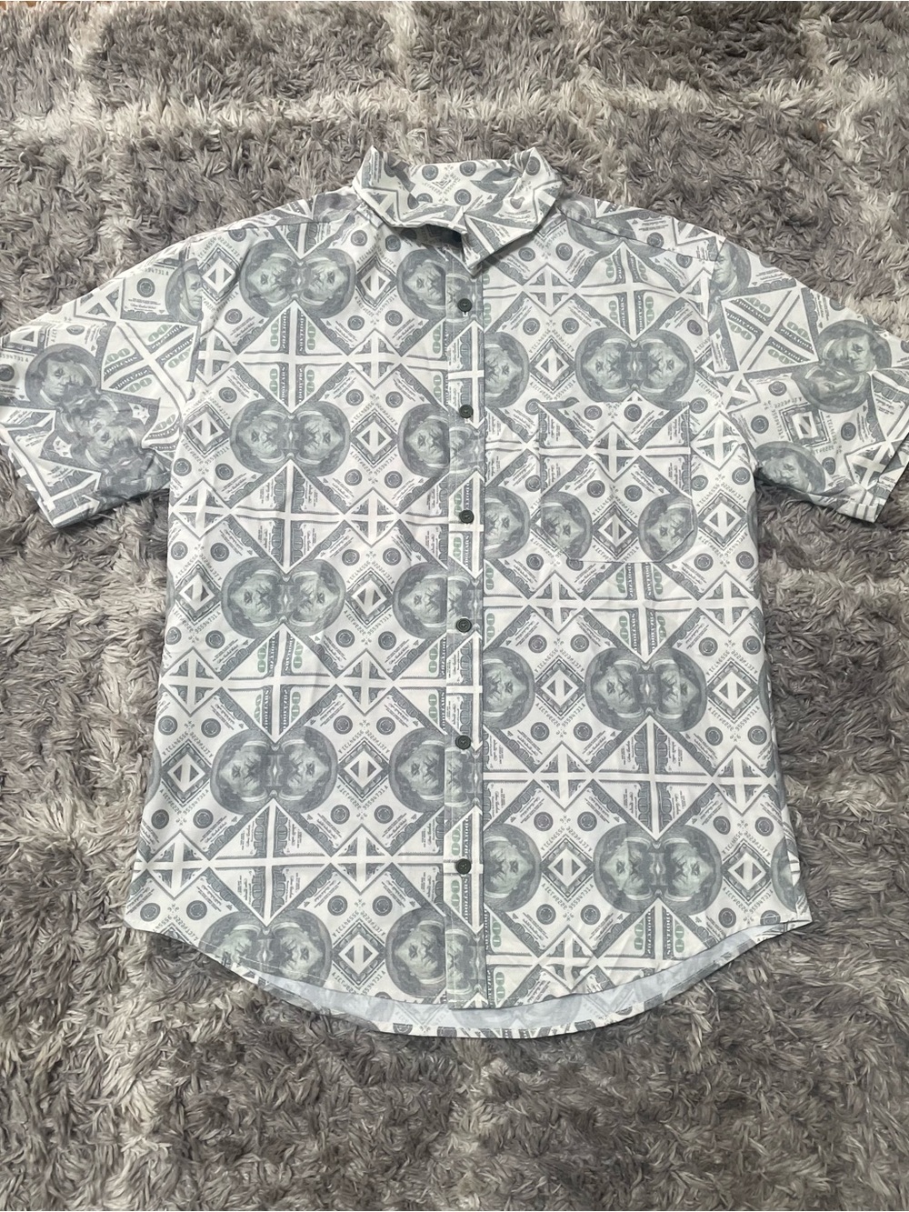 Guns Germs Steal Short Sleeve Button Up Shirt Size L Money Print